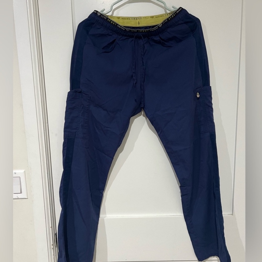 Scrub set - Picture 3 of 4